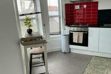 דירות לתיירים Exclusive Seafront Apartment