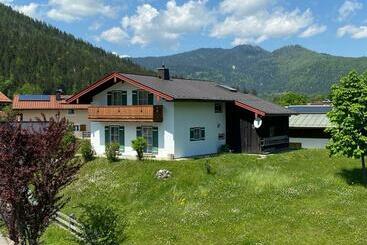 Apartamentos turísticos Ferienwohnung Reich