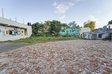 Townhouse Fantasea Hotels Near Omr