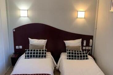 هتل Les Commercants