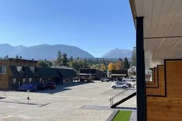 The Darmont Hotel And Suites