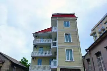 Hotel Guesthouse White Swan