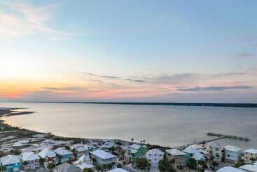 游客公寓 Tranquility Base