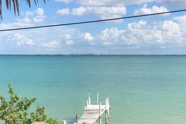 בית מלון כפרי Rum Punch Lodge   Btb Gold Standard   Former Seabreeze