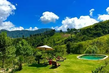 アパートホテル Rancho Do Paioleiro   Suites