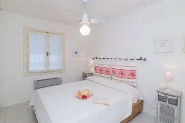 ツーリストアパートメント Piazzetta Casa Paola 200m From The Sea