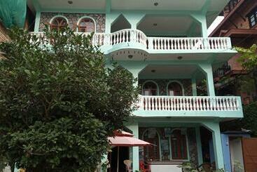 Majatalo Century Guest House