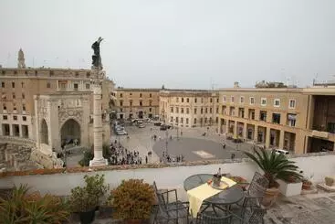 تختخواب و صبحانه Terrazza Sant Oronzo