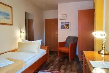 Отель Peenebrücke