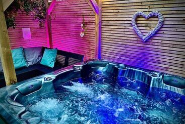 דירות לתיירים Clifton Stylish Hot Tub House In Blackpool