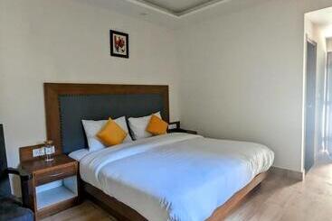 Hotell The 9 Oaks By Bop Group Of Stay And Cafe