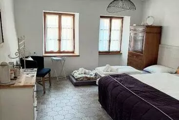 Bed and Breakfast Aux Trois Soleils