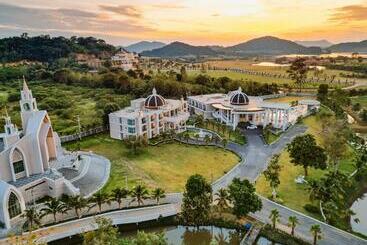 Grand Lord Hotel & Residence