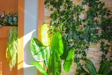 アパートホテル Juglans Suites