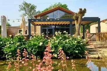 Majatalo Le Petit Courault