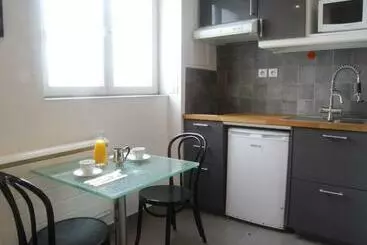 Aparthotel Appart Hôtel Le Djurdjura Suresnes Nanterre La Defense