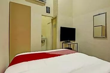 Hotelli Oyo 91268 Homestay Bu Erma Syariah