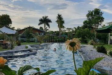 استراحتگاه Momizi Inn