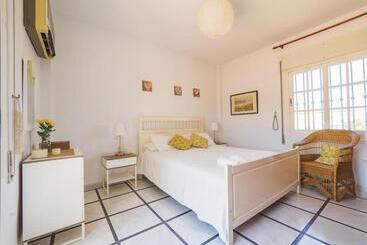 דירות לתיירים Cubo S Los Cipreses