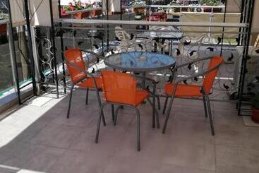 هتل къща за гости деневи