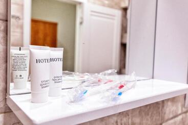 آپارتمان‌های توریست‌ها Orynbor Towers