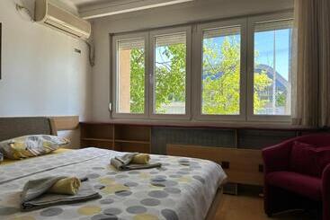 آپارتمانهای توریستها Skopje Plaza Apartment