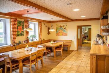 ホテル Kerndlerhof