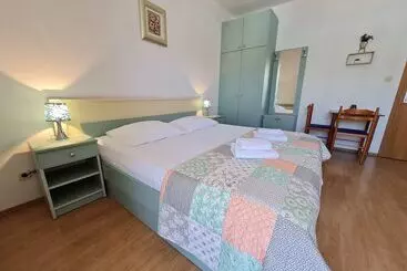 Rooms And Apartments Porat