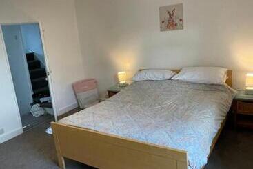 דירות לתיירים Port Mulgrave Cosy Cottage