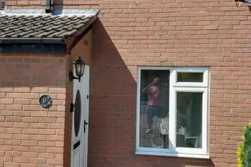 ツーリストアパートメント Stamford Redcot Gardens Stylish 2 Bed Family Town House With Parking