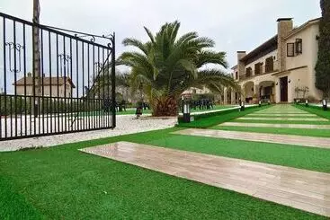 Hôtel Hostal Mega Darnius