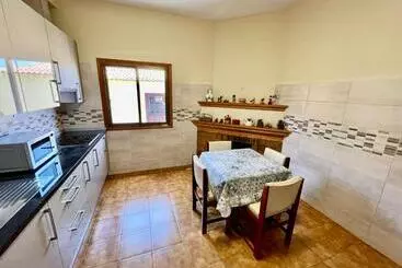 Ferienwohnungen Lovely Spacious Apartment In The Center Vilaflor