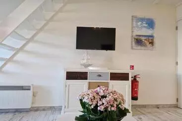 ツーリストアパートメント Melroce Holiday Cottage 5503