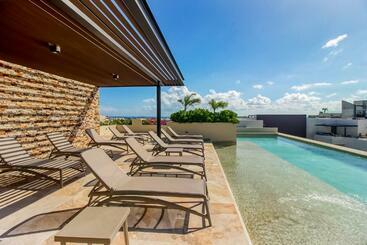 ホテル Syrena At 203