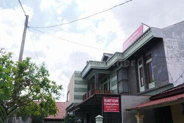 Hotel The Karo S Residence Mitra Reddoorz