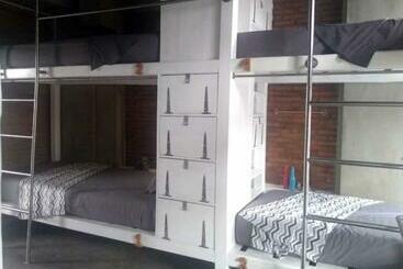 Shelter Hostel Malang