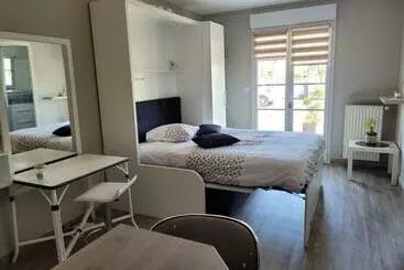 Hostel Changé, 10mn Le Mans 72