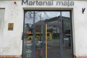 هتل آپارتمان Martensi Maja