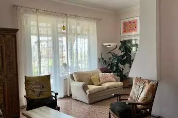 Pensió L’attico In Centro