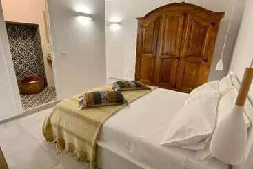 ツーリストアパートメント Lucianita House