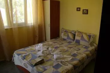 Pensió Guest Rooms Kotvаta