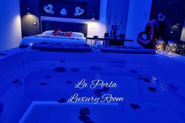 بنسيون La Perla Luxury Room