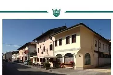 בית מלון כפרי Ai Tre Amici