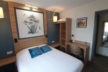 ホテル Logis Hôtel   Les Pasteliers