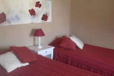 فندق Logis Des Cretes De Pignols