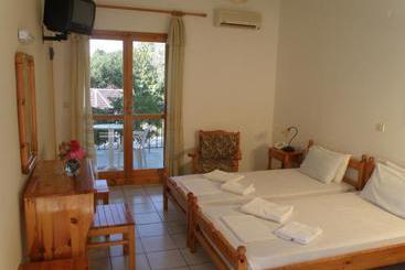 בית מלון כפרי Petit Village