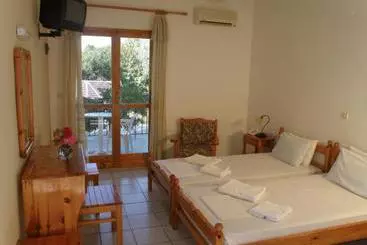 فندق Petit Village