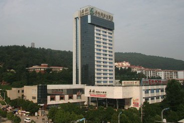 Stone Forest International Hotel-qujing