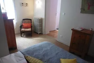 تختخواب و صبحانه Chambre D Hôtes   L Ephémère