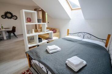 דירות לתיירים Ski & Sun B9